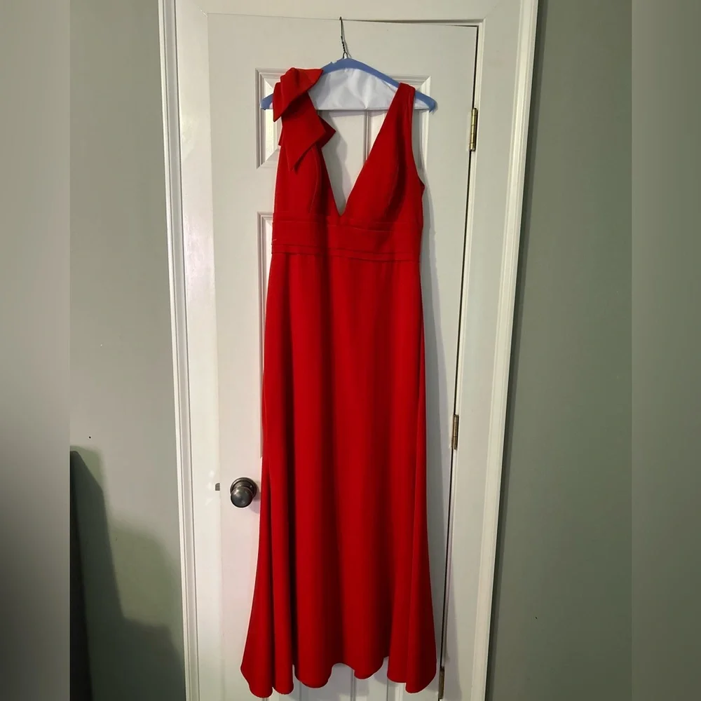 Mac Duggal - Bow Shoulder V Neck - Size 14 - Picture 4 of 5